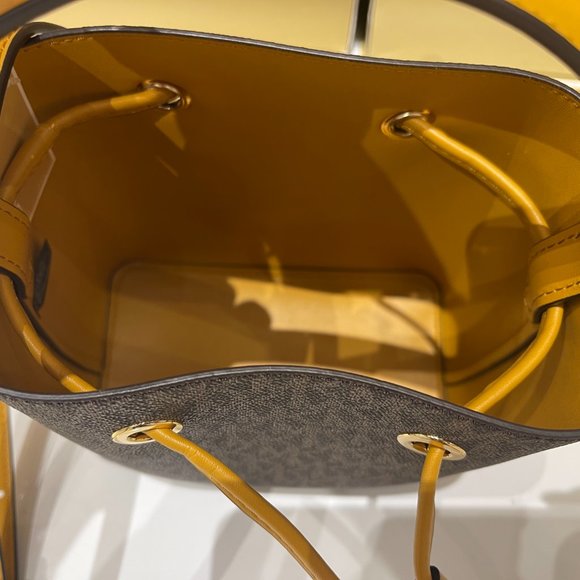Michael Kors Suri MINI Bucket Satchel Shoulder Crossbody Bag MK Brown Yellow - Picture 8 of 12
